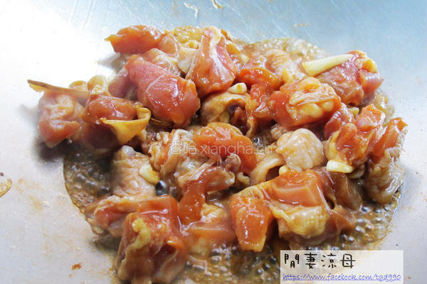 蜜汁鸡腿炒甜椒的做法图解9