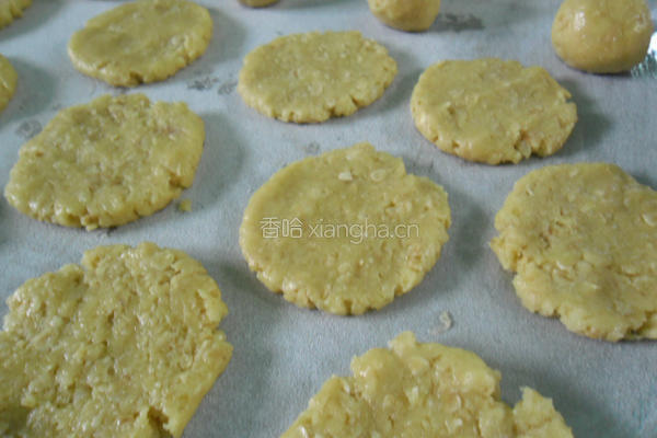 椰香麦片饼干的做法图解5