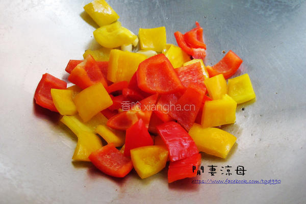 蜜汁鸡腿炒甜椒的做法图解7