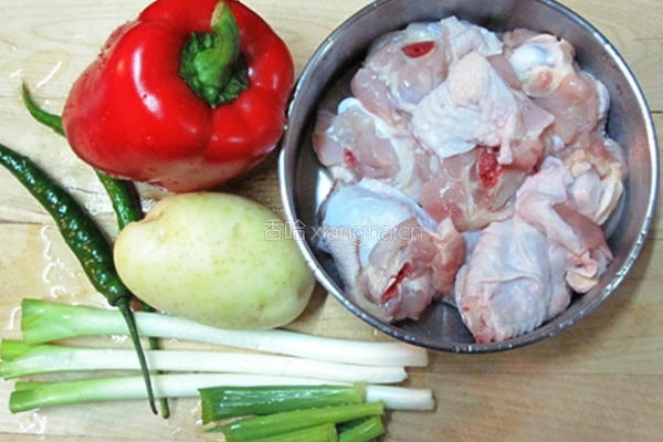 甜椒薯仔鸡翼的做法图解1