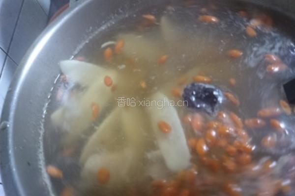 牛蒡腰果排骨汤的做法图解3