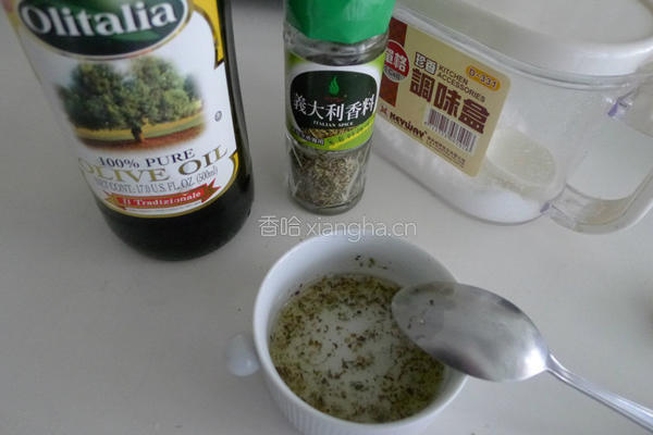 意式香料面包棒的做法图解1