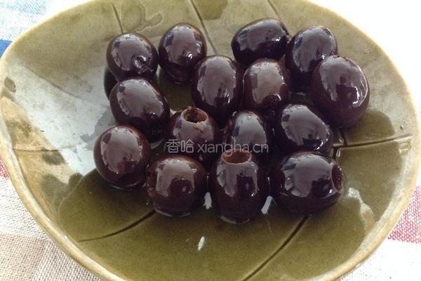黑橄榄佛卡夏面包的做法图解1