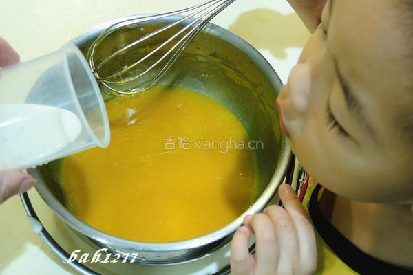 蜂蜜杯子蛋糕的做法图解3