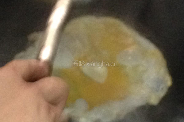 墨鱼丸炒饭的做法图解2