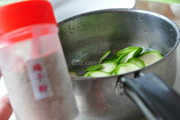 梅粉腌橄榄的做法图解4