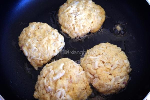 蟹肉饼沙拉的做法图解2
