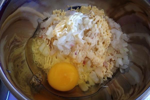 蟹肉饼沙拉的做法图解1