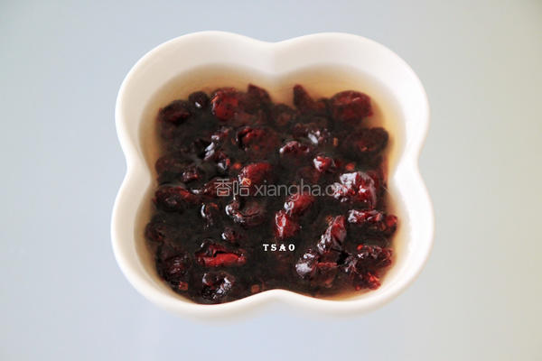 蔓越莓麦片饼干的做法图解1
