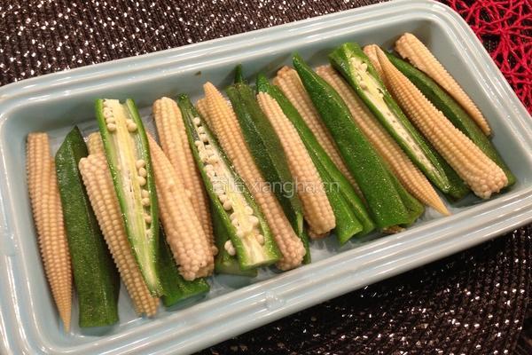 蒜香秋葵拌玉米笋的做法图解3