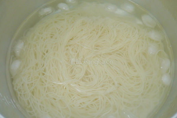 意式鲜蔬凉面线的做法图解4