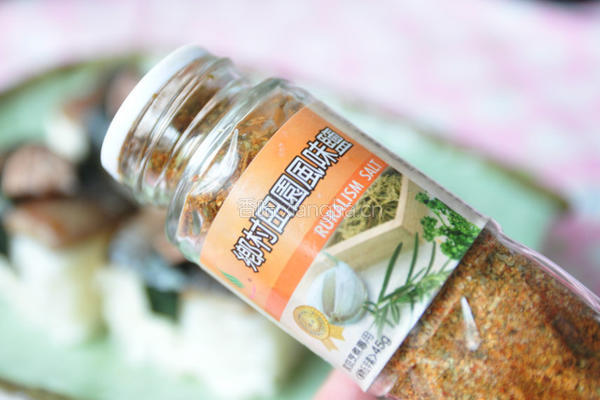 鱼片海苔梅香寿司的做法图解4