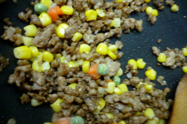 海苔肉末卷的做法图解3