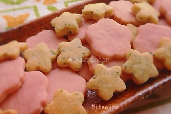 樱花满开草莓饼干