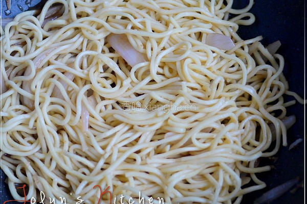 风姜汁虾仁炒面的做法图解9