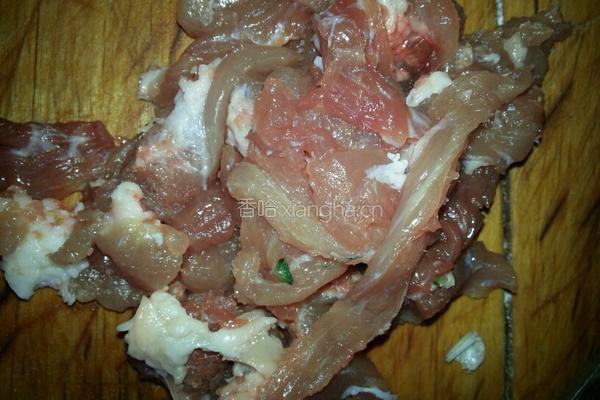 菜花炒肉的做法图解1