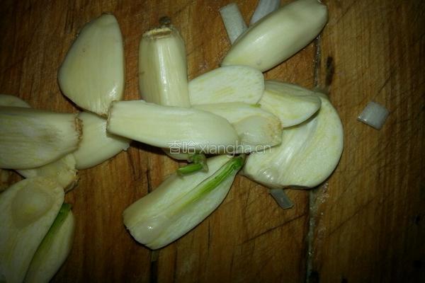菜花炒肉的做法图解3