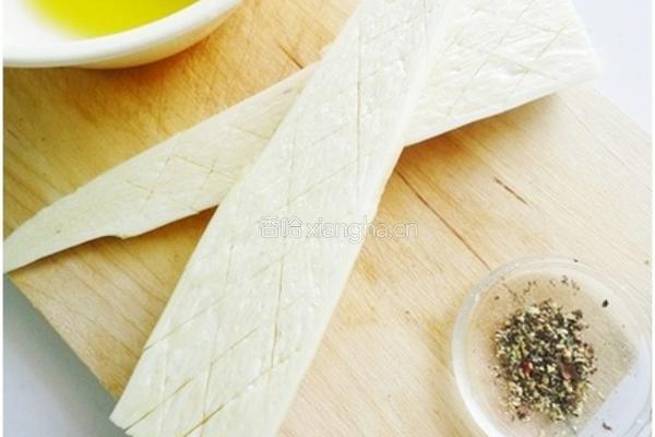 橄榄油椒盐筊白笋的做法图解2