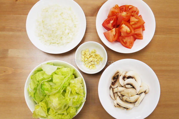 意式蔬菜蟹肉汤的做法图解1