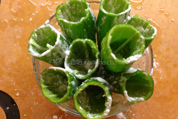 蒜汁青甜椒酿肉的做法图解6