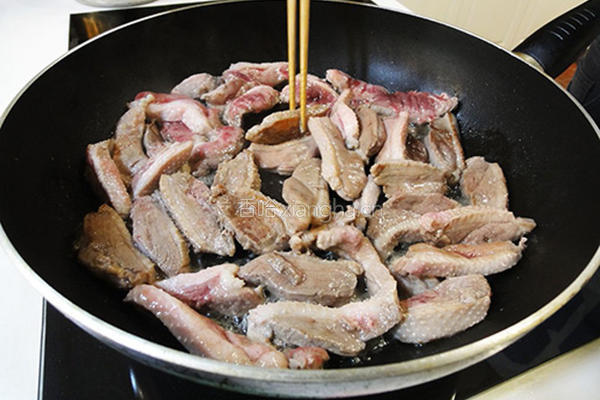 冬菜鹅肉冬粉汤的做法图解1
