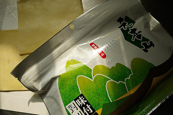 海苔起司棒的做法图解1