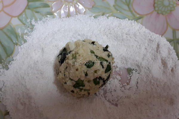 金沙豆腐海苔球的做法图解4