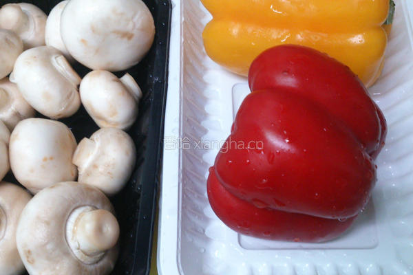 奶油蘑菇甜椒的做法图解1