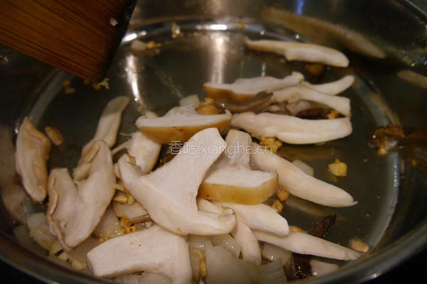 牛肝菌菇意大利面的做法图解4