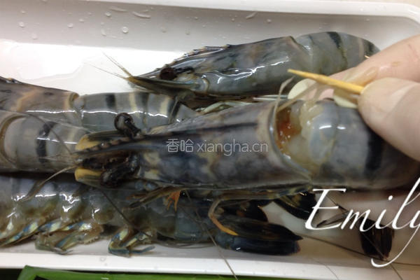新加坡辣椒大明虾的做法图解3