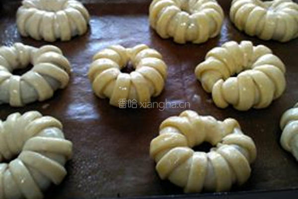 红豆牛奶花型面包的做法图解12