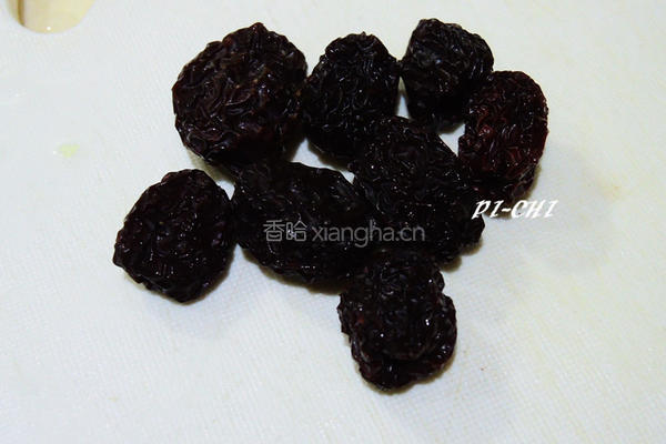 黑枣香菇鸡汤的做法图解1