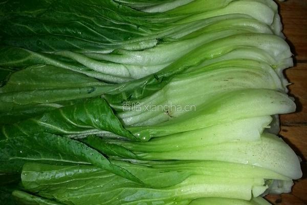 油菜炒鸡蛋的做法图解1