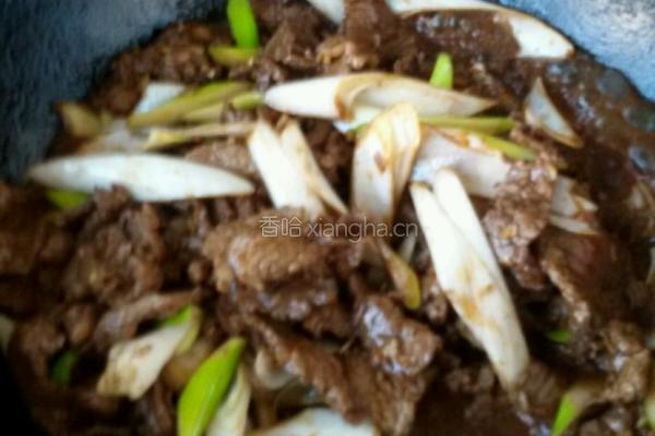 大葱爆牛肉的做法图解5