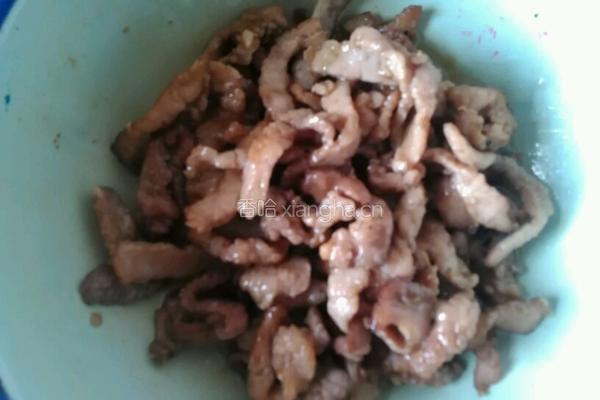 茶树菇炒瘦肉的做法图解3