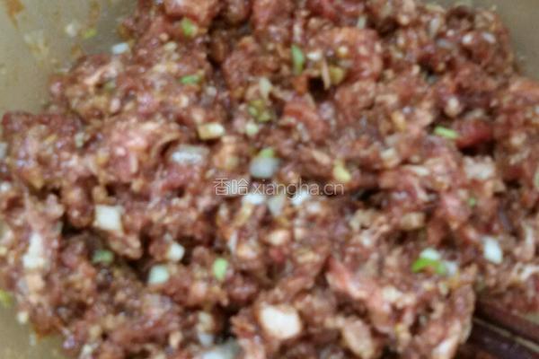 羊肉胡萝卜馅饺子的做法图解4