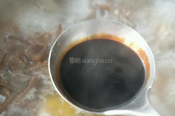 茶树菇炖柴鸡的做法图解4