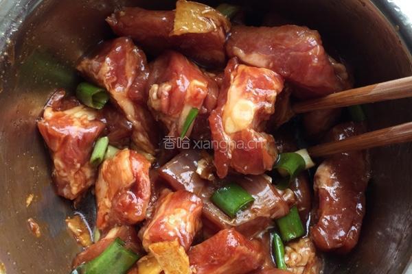 荷香糯米排骨的做法图解1