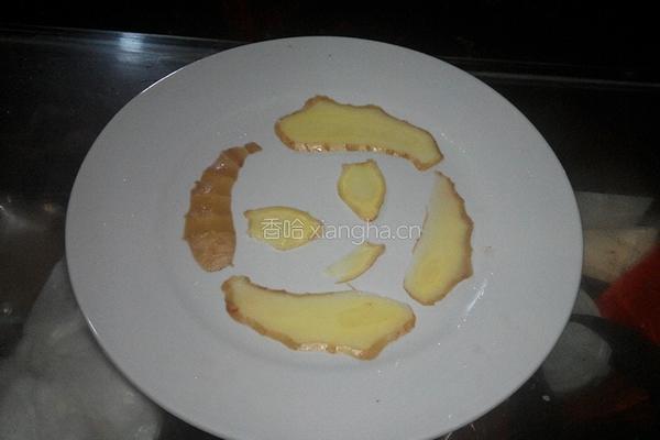 剁椒鱼头的做法图解1