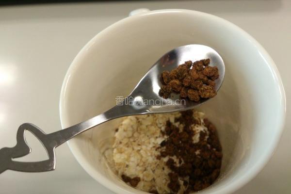 黑糖麦片饮的做法图解1