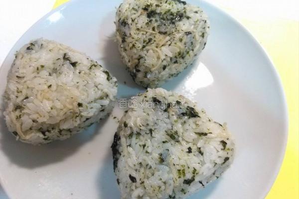 吻仔鱼海苔饭团的做法图解5