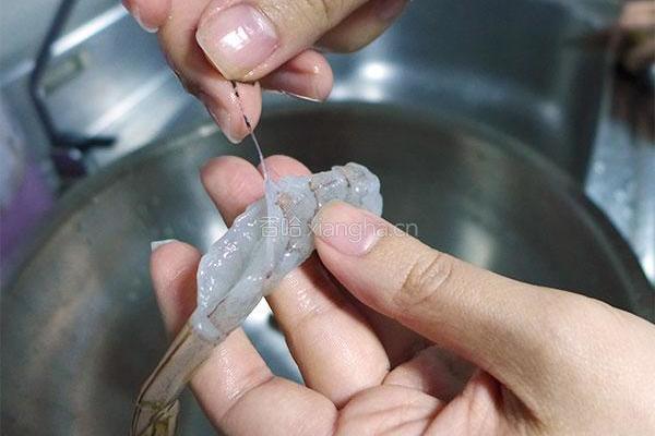 橄榄油蒜虾仁的做法图解4