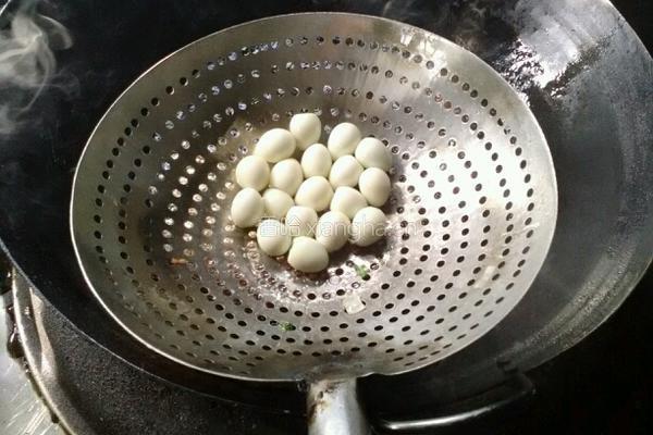 红烧鹌鹑蛋的做法图解4