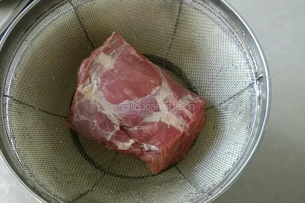 盐水牛肉的做法图解1