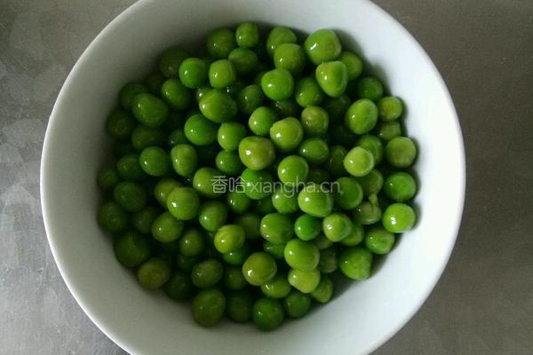 墨鱼炒海参的做法图解5