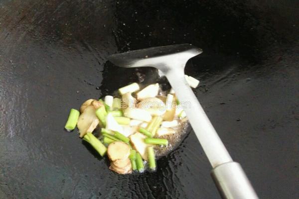 淮山焖五花肉的做法图解3