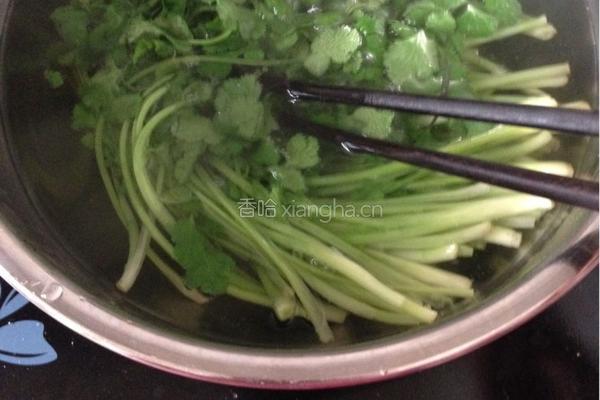 香菜花生米的做法图解6