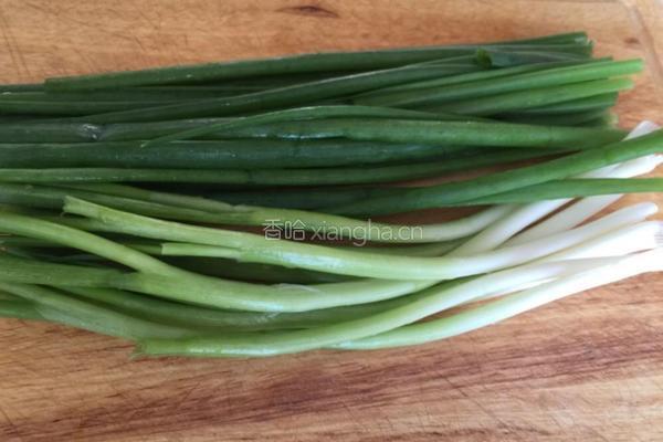 老北京葱油面的做法图解1