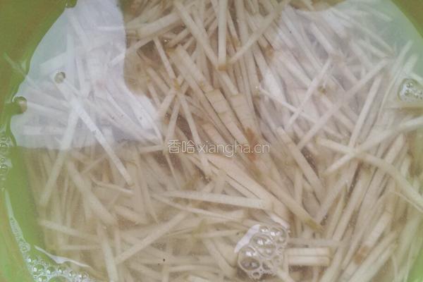 肉丝炒芥菜疙瘩。的做法图解3