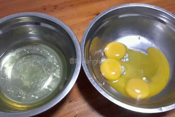八寸戚风蛋糕的做法图解1